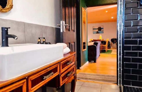 Greater Johannesburg Metropolitan Area Apartment | The Green Door Cottage
