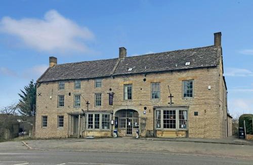 Halford Bed & Breakfast | The Halford Bridge Inn