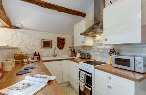 Hook Norton Apartment | The Hayloft | Cotswolds Holiday Let | 1 Bed & Sleeps 2
