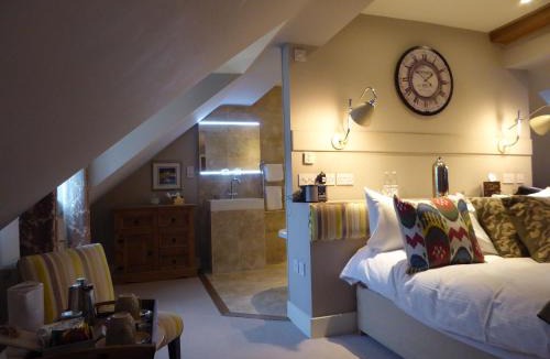 Ilmington Hotel | The Howard Arms