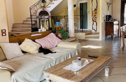 Passano House | The Jujube Room