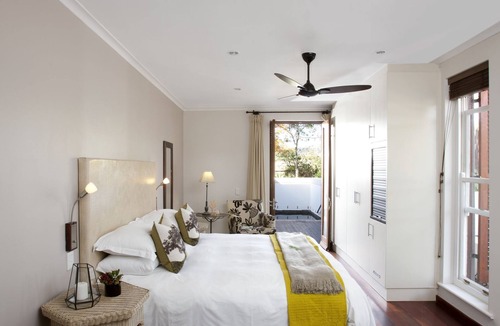 Stellenbosch House | The Lodge L'Avenir