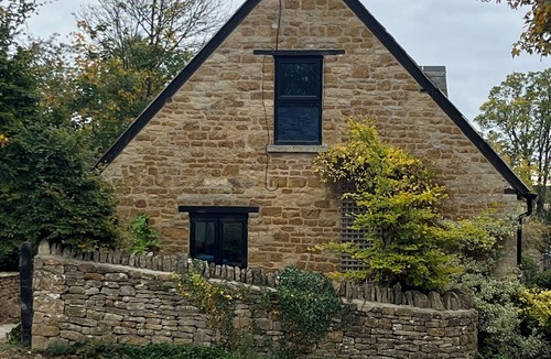 Kingham Cottage | THE LOST RADISH - Cosy and romantic Cotswold cottage with private garden
