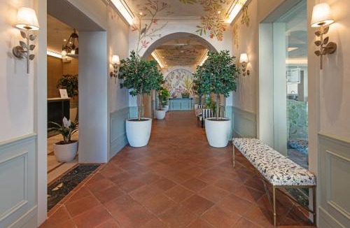 Hermanus City-Centre Hotel | The Marine Hermanus