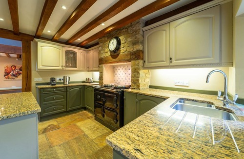 Blockley Cottage | The Mill - a cottage that sleeps 6 guests in 3 bedrooms
