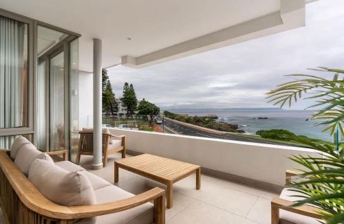 Hermanus City-Centre Apartment | The Mira Hermanus Whale Watcher Haven 203