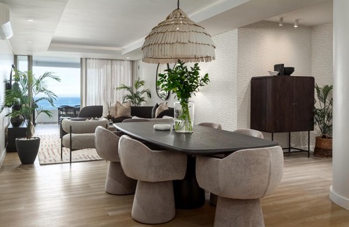 Hermanus City-Centre Apartment | The Mira Hermanus Whisperer Whales Oasis 302