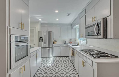North Charleston House | The Nathalie- curated family home with EV charger!