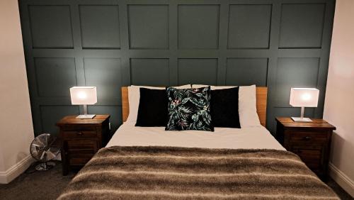Flore Bed & Breakfast | The Old Vicarage
