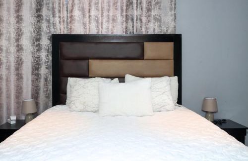 Downtown Johannesburg Apartment | The Orange Corner III
