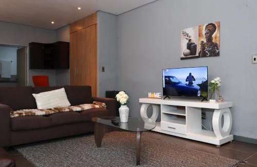 Downtown Johannesburg Apartment | The Orange Corner III