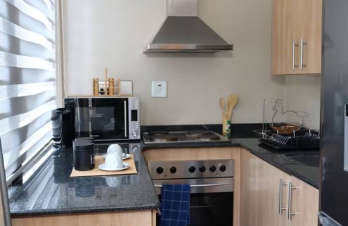 Downtown Johannesburg Apartment | The Orange Corner II