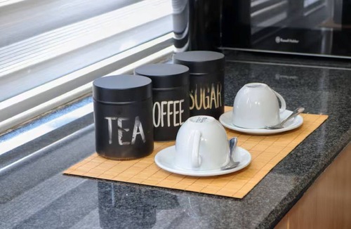 Downtown Johannesburg Apartment | The Orange Corner II