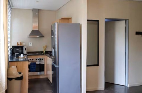 Downtown Johannesburg Apartment | The Orange Corner II