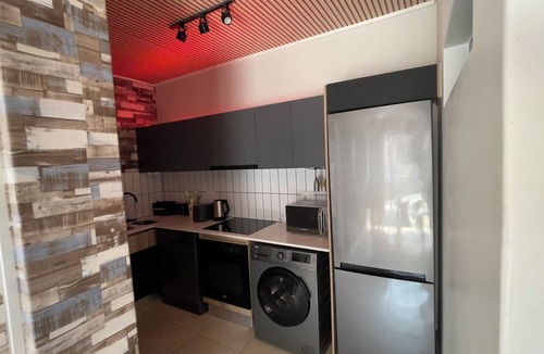 Greater Johannesburg Metropolitan Area Apartment | The Sanctuary: Sleek Smart Space