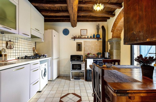 Montebonello House | The Smiling Cottage in Tuscany with Breathtaking Views