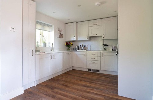 Ebrington House | The Stables - Stylish cottage | hot tub | parking - Pass the Keys