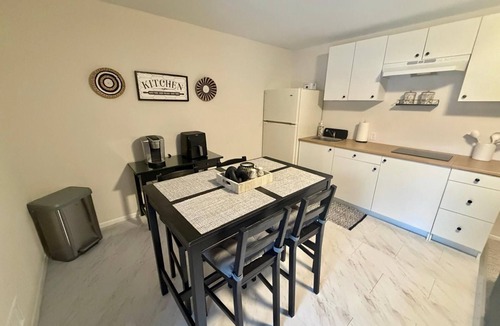 Simpsonville House | The Suite at Columbia - Maryland