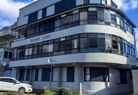 Hermanus City-Centre Apartment | The Sun, Whales & Waves - Seafront Apartment
