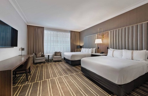 Toronto Entertainment District Hotel | The Sutton Place Hotel Toronto