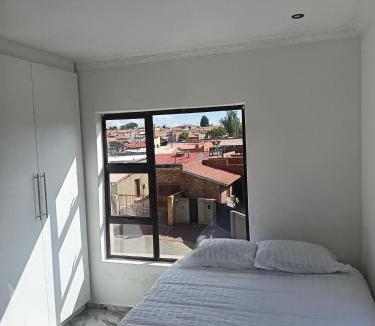 Greater Johannesburg Metropolitan Area House | The Thaelo Villa