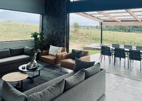 Johannesburg Villa | The Villa at 40 Acres - Self-Catering Luxury Farmhouse on 16 hectares
