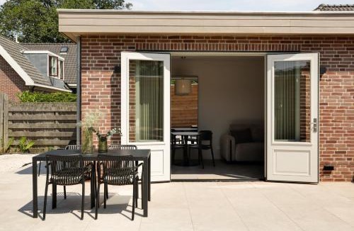 Groet House | The Ville