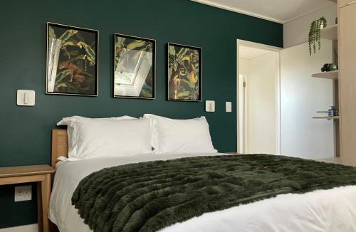 Hermanus City-Centre Apartment | The Wild Oak