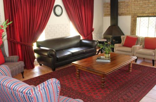 Klerksdorp House | The Willow Tree Guesthouse