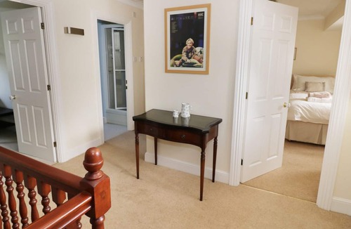 Shipston on Stour Cottage | THE WILLOWS, pet friendly, with a garden in Tredington