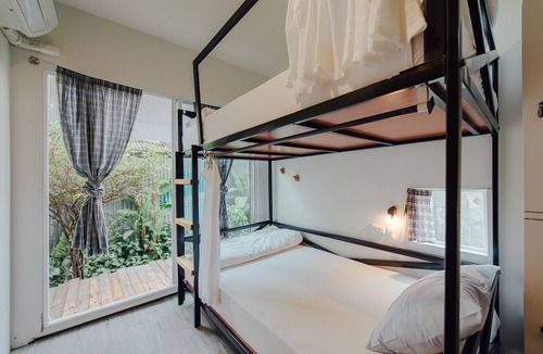 Samsen Nai Hostel | The Yard Hostel