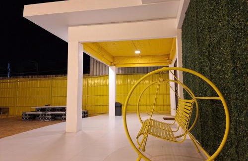 Hua Mak Villa | The Yellow House Poolvilla