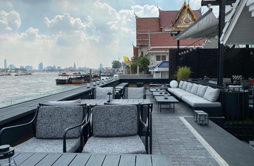Siriraj Hotel | Theatre Residence
