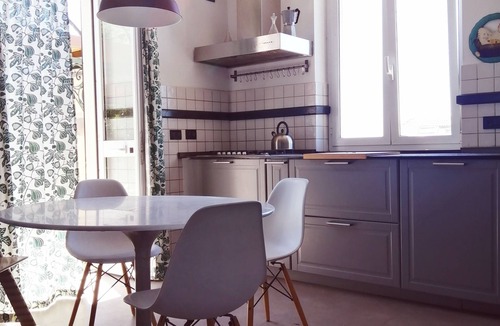 Chiavari House | three-room apartment with private garden