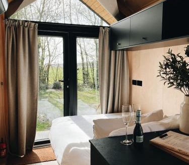 Rutten Other | Tiny Cabin met privé hottub
