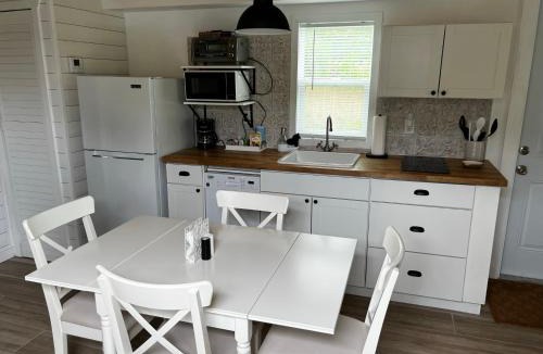 Homestead House | Tiny Farm Retreat Near Miami, Nature and Animal Experience