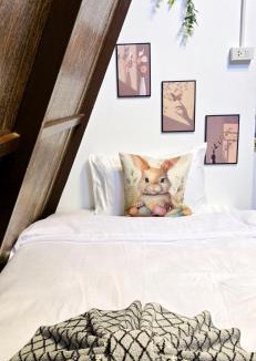 Bang Phai House | Tiny Island Lake Lodge