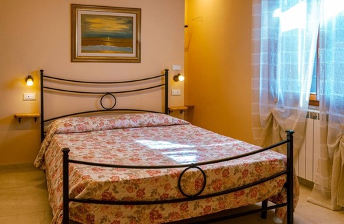 Le Piazze House | Tobacconist's flat on two floors consisting of 3 bedrooms and two bathrooms
