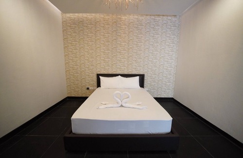 Phan Thong Hotel | Tomorrowland Amata