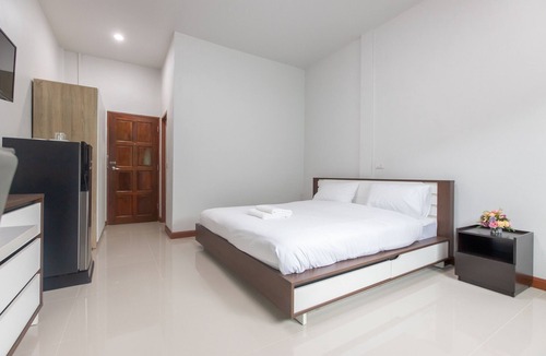 Sam Wa Tawan Ok Hotel | Tonsoi Hathairat