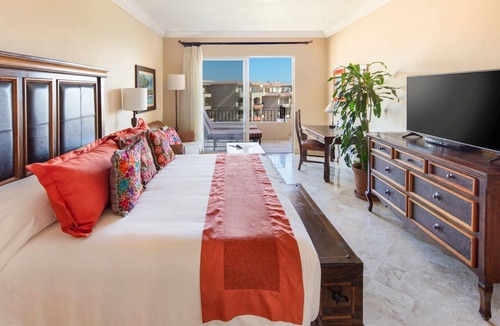 Cabo San Lucas Condo | Top Floor-Award Winning Oceanfront Resort!-on Medano Beach!