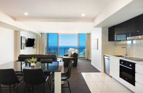 Surfers Paradise Apartment | TOP FLOOR H Residence 3 bedroom Apartment 13205 - Level 32