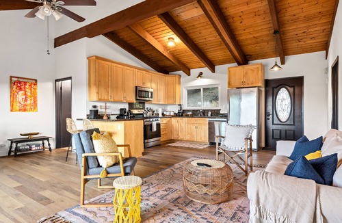 Sylvia Park House | Topanga 3 bdrm/2ba mountain view home with huge deck.