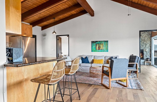 Sylvia Park House | Topanga 3 bdrm/2ba mountain view home with huge deck.