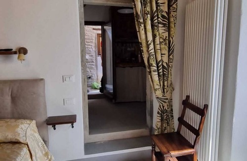 Palazzuolo sul Senio Apartment | Torre del Vicario - Cia Mini Appartamento, Nido per Coppie con Charme e Stile