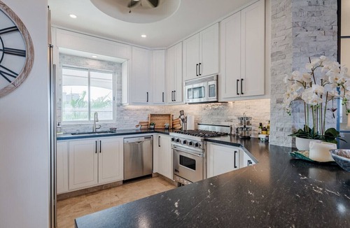 Zona Hotelera Condo | Tortuga Bay 2 BR Condo 180-degree Ocean View