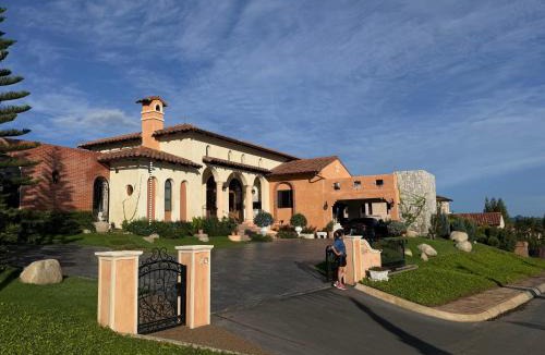 Pong Ta Long Villa | Toscana valley, Casa Vacanze, Luxury private pool villa at Khao Yai