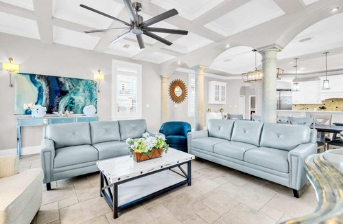 Frangista Beach House | Touched by the Sun
