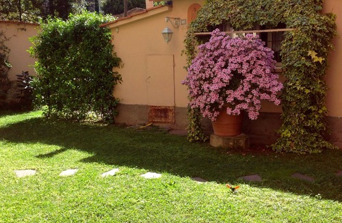 Campo di Marte Apartment | Town house with garden 15 minutes walk from the city centre