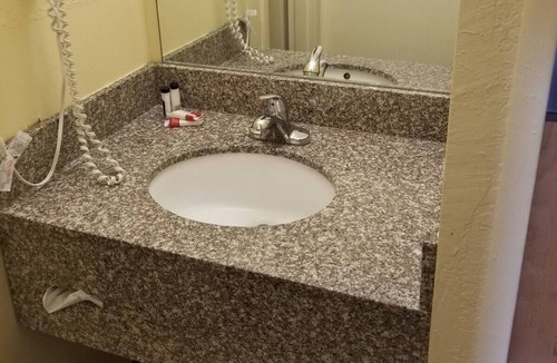 Lansing Hotel | Townhouse Lansing Near Calumet City I-94/I-80